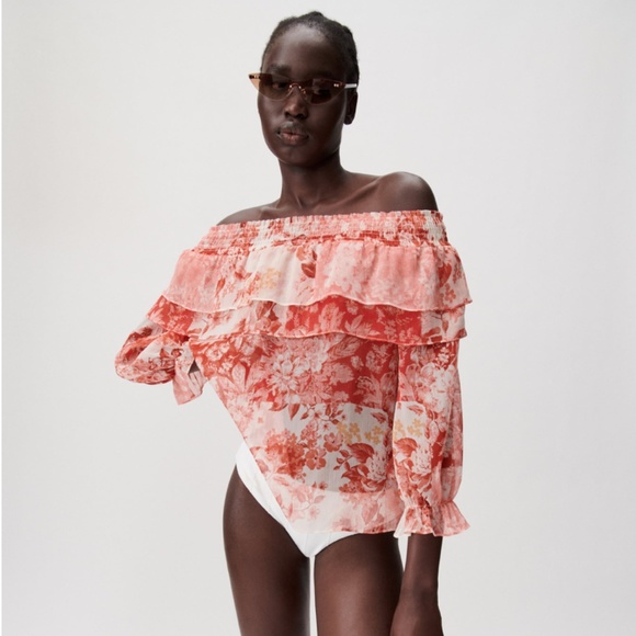 ZARA PRINTED RUFFLED TOP - Picture 2 of 10